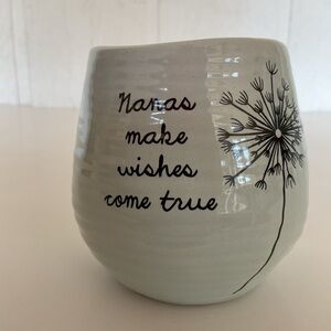 Nanas Candle NWT
